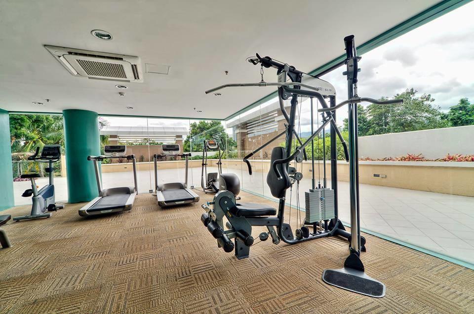 Padgett Place Prime Suites Cebu Buitenkant foto