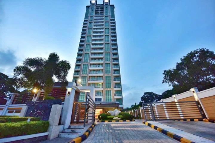 Padgett Place Prime Suites Cebu Buitenkant foto