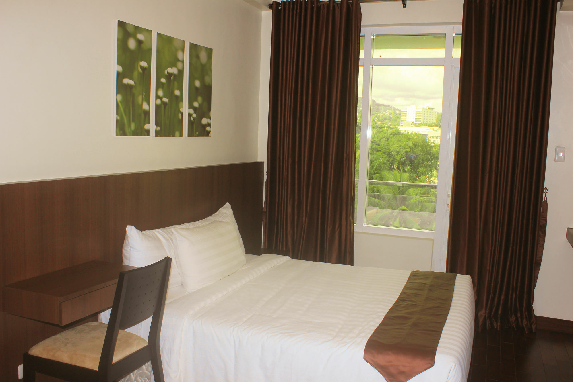 Padgett Place Prime Suites Cebu Buitenkant foto
